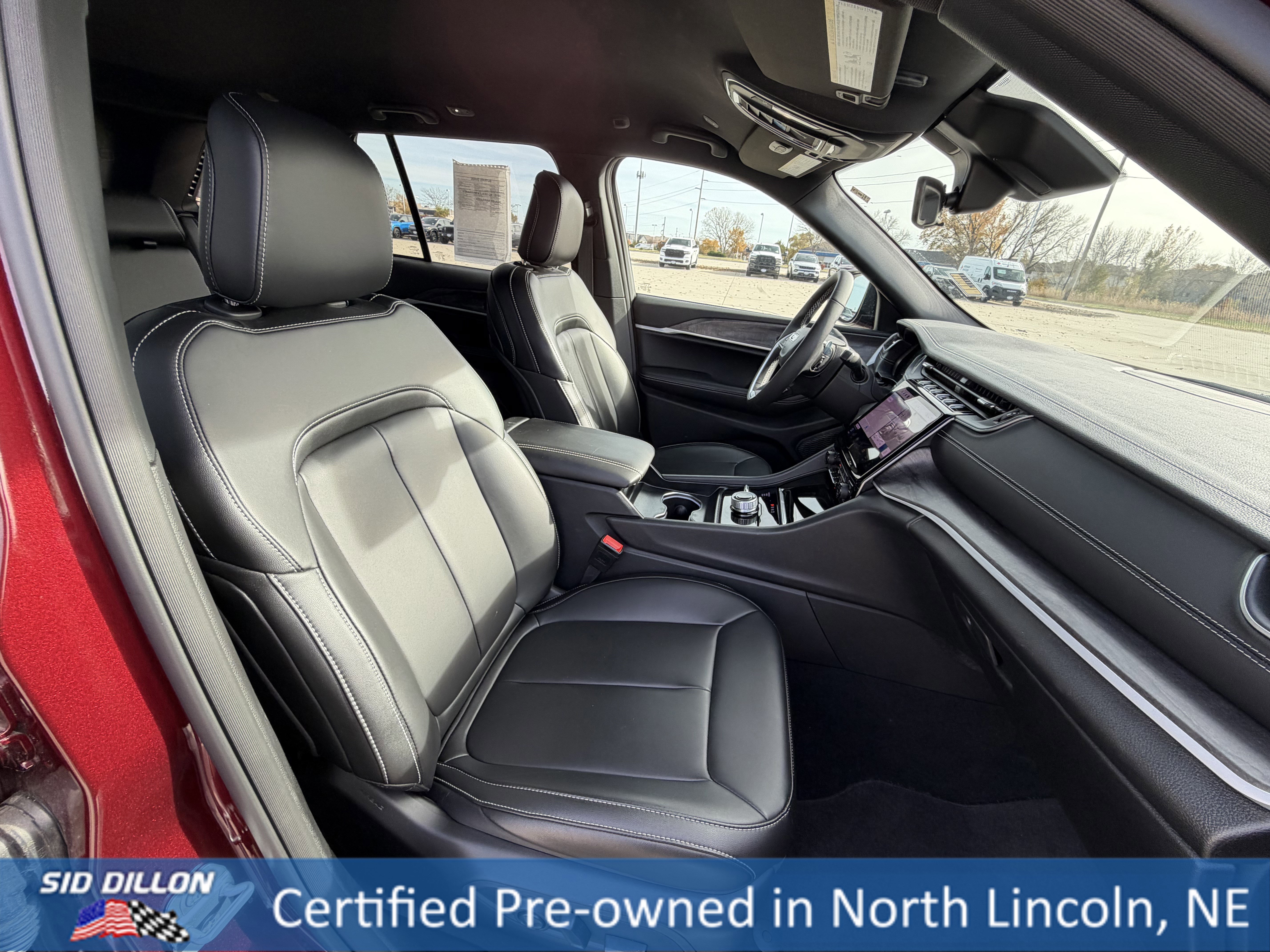 Used 2025 Jeep Grand Cherokee Limited image 20