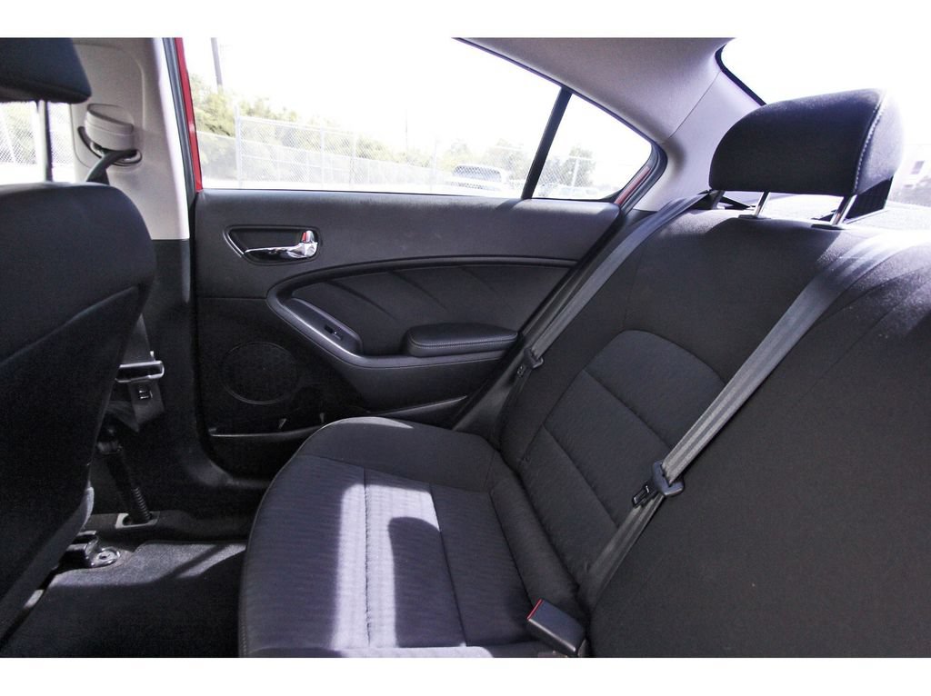 Used 2016 Kia Forte LX FWD image 9