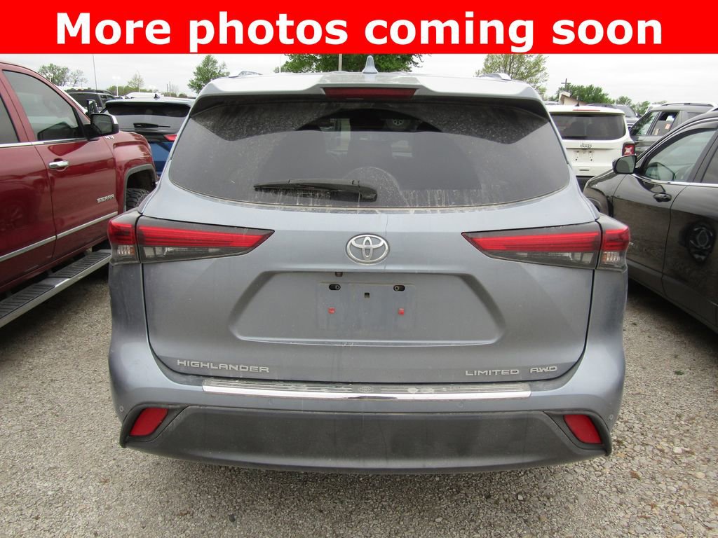 Used 2020 Toyota Highlander Limited image 4