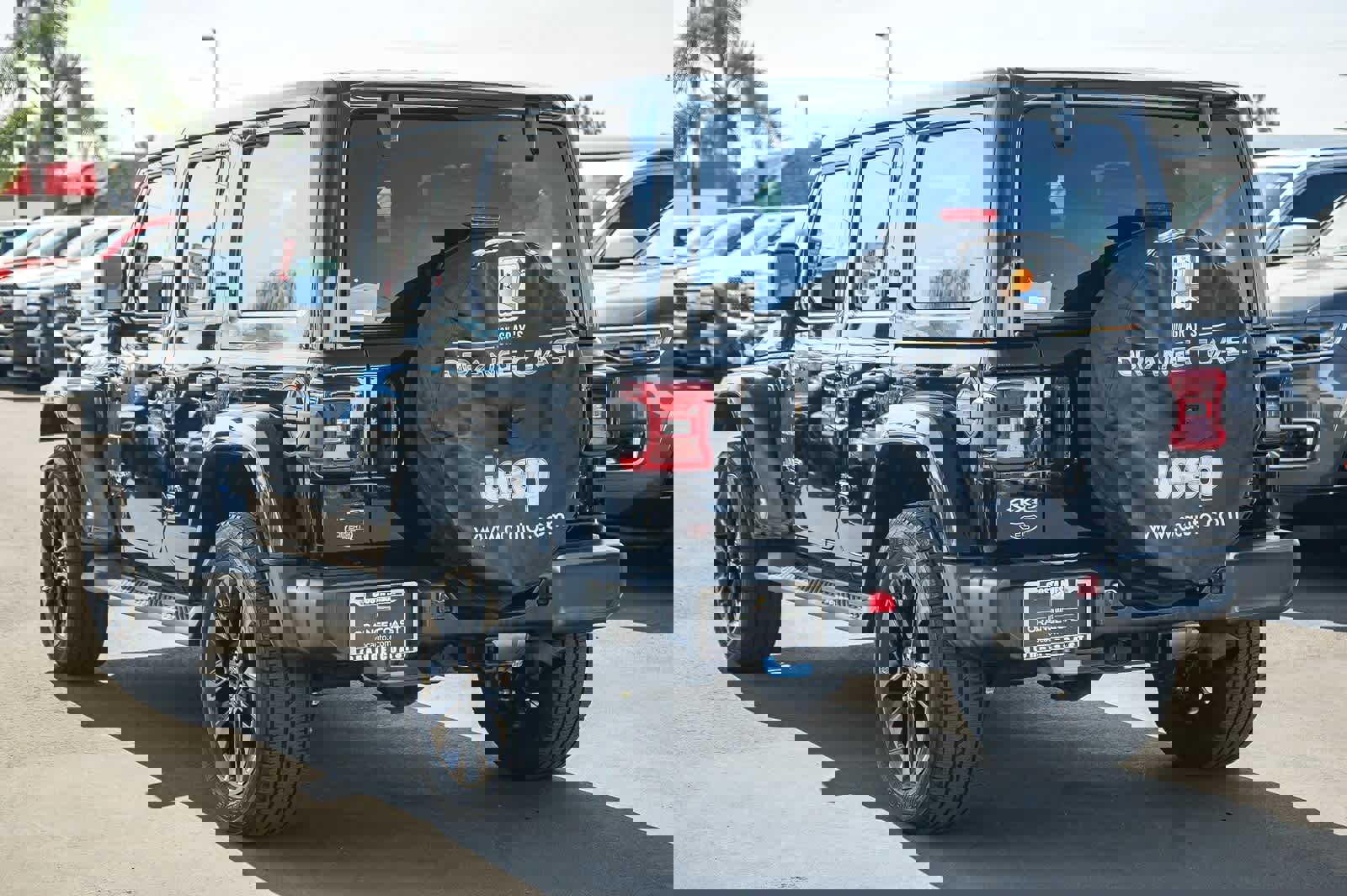 Used 2023 Jeep Wrangler Sahara image 6