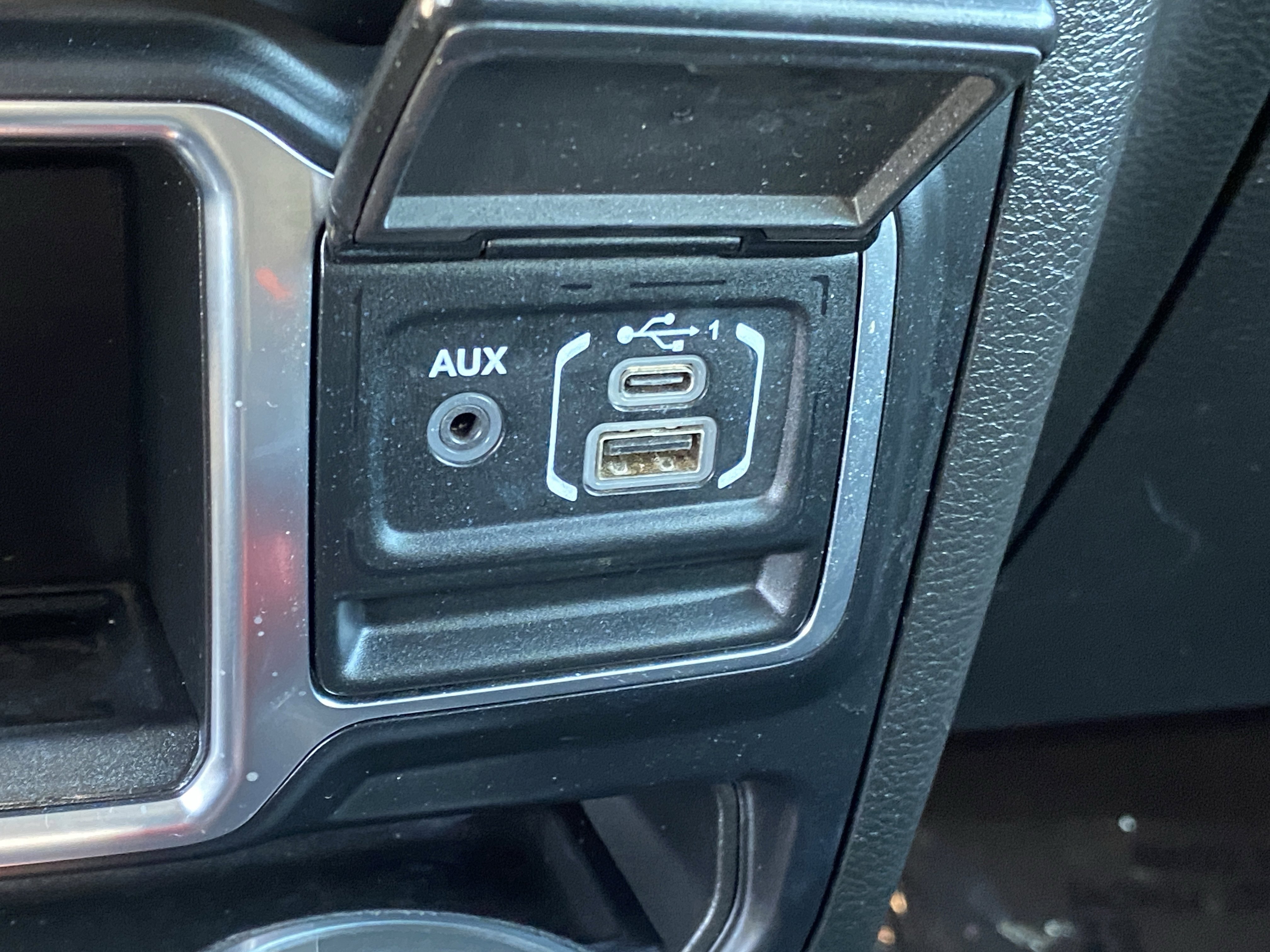 Used 2023 Jeep Wrangler Sport image 20