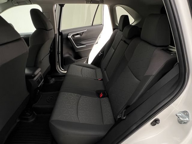 Used 2023 Toyota RAV4 XLE AWD/4WD image 19