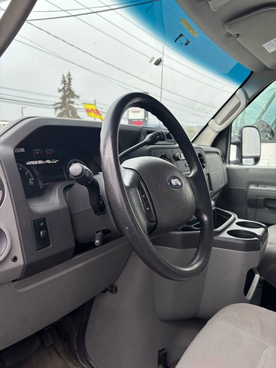 Used 2012 Ford E-350 and Econoline 350 Super Duty w/ PWR Locks & Windows Group image 17