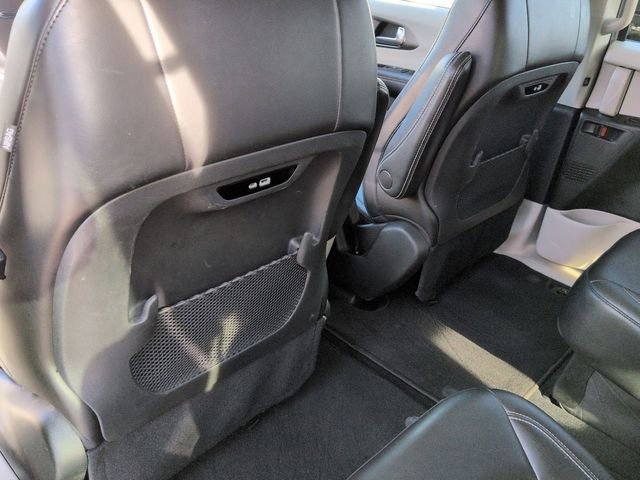 Used 2024 Chrysler Pacifica Touring-L FWD image 26