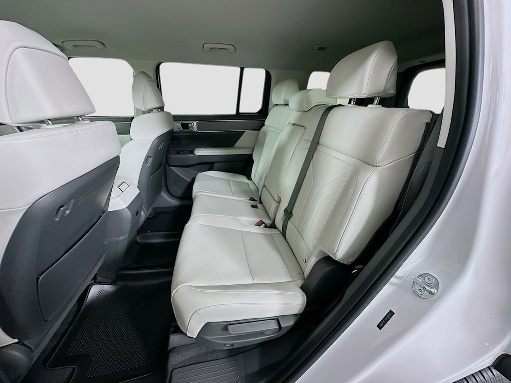 New 2026 Hyundai Santa Fe SEL image 16