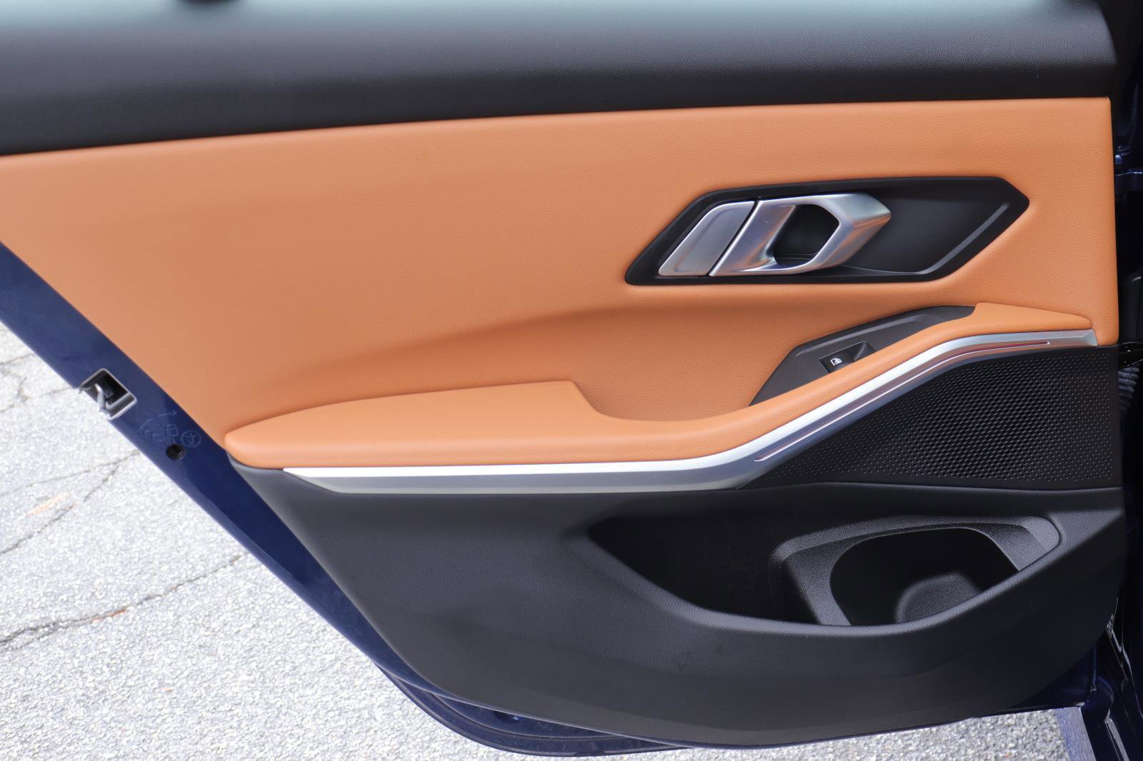 Used 2023 BMW 330i Sedan w/ Driving Assistance Package image 12