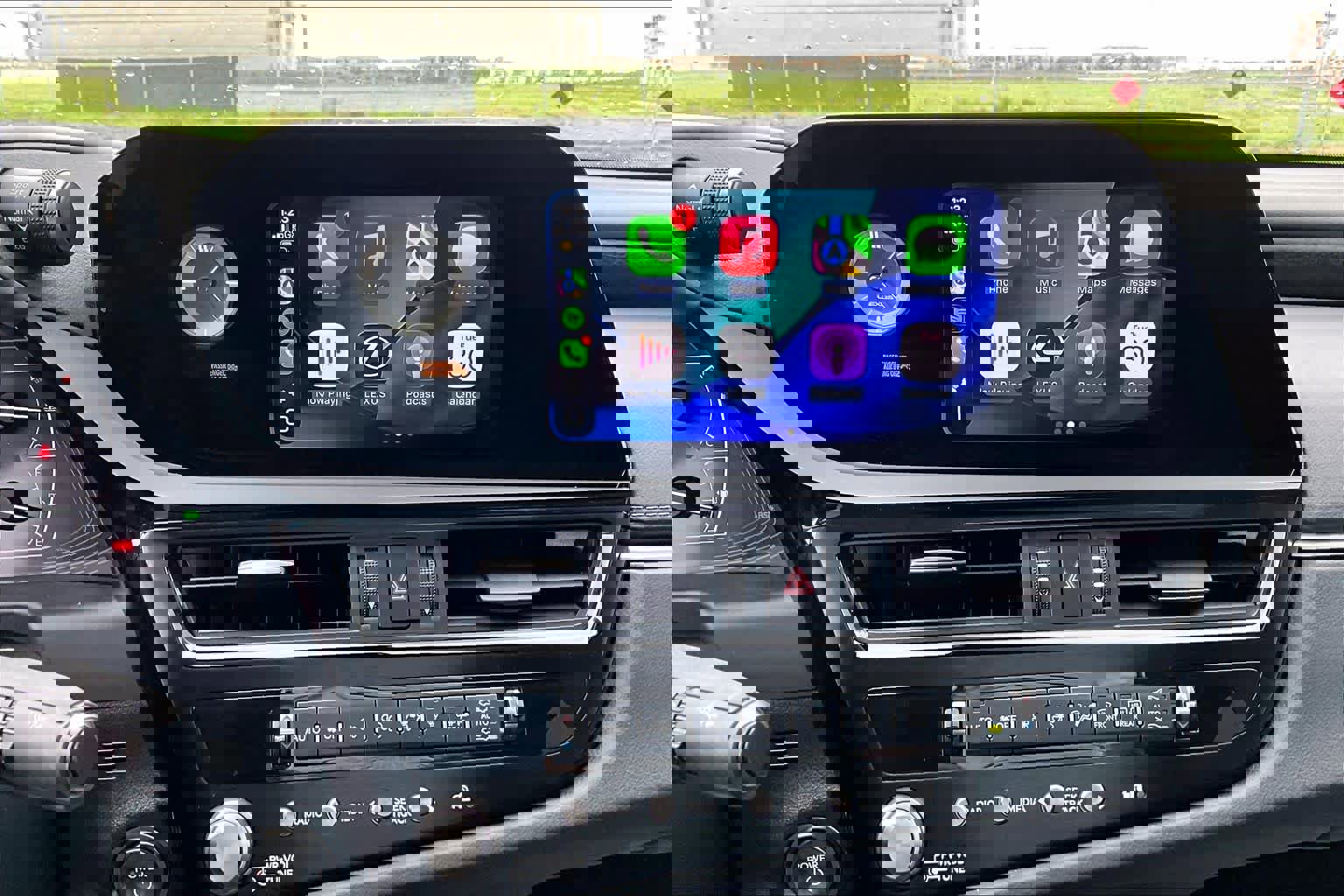 Used 2024 Lexus ES 300h w/ Premium Package image 6