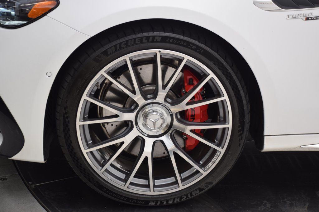 Used 2025 Mercedes-Benz E 53 AMG e 4MATIC Sedan image 11