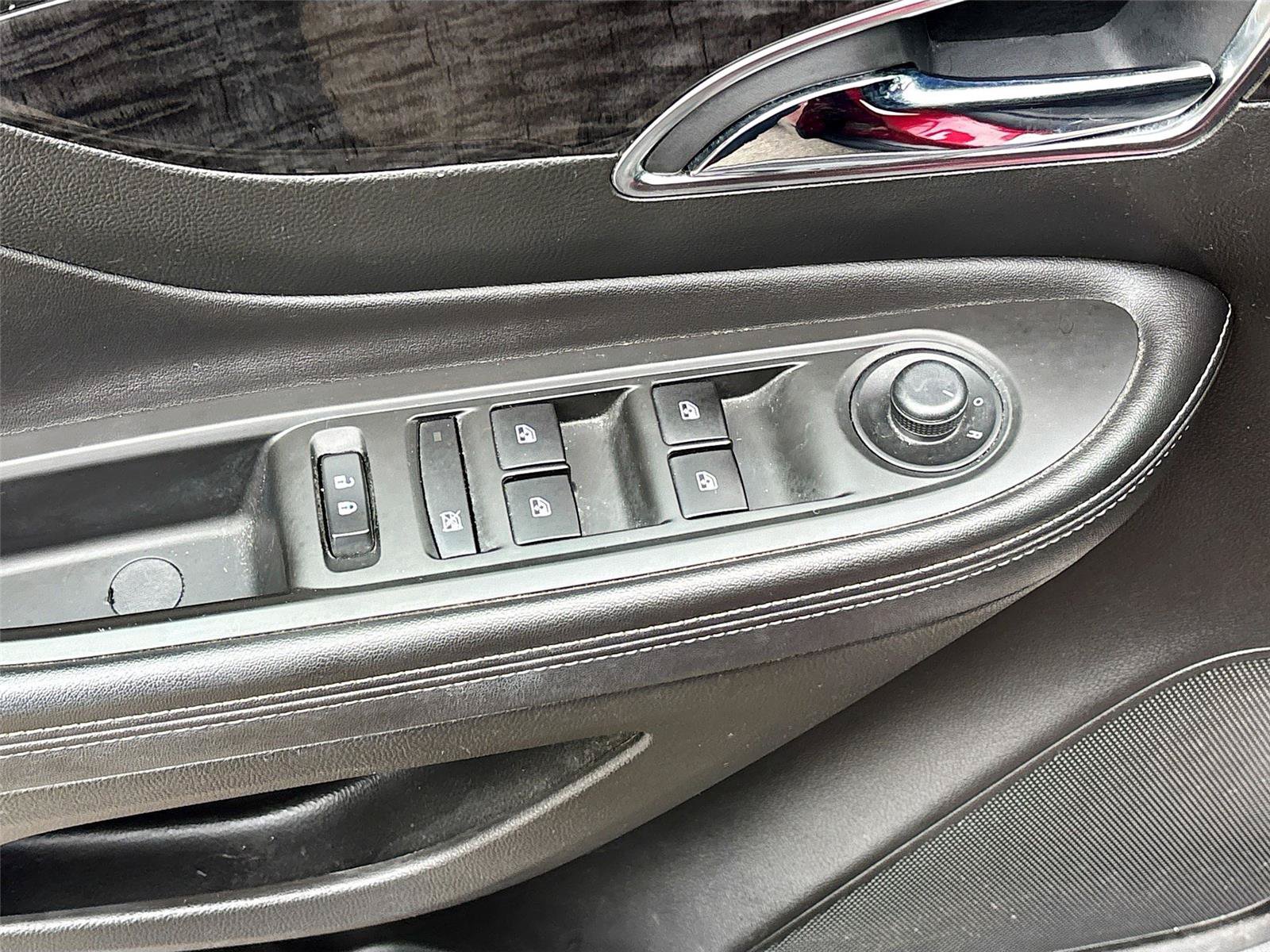 Used 2016 Buick Encore Leather FWD image 17