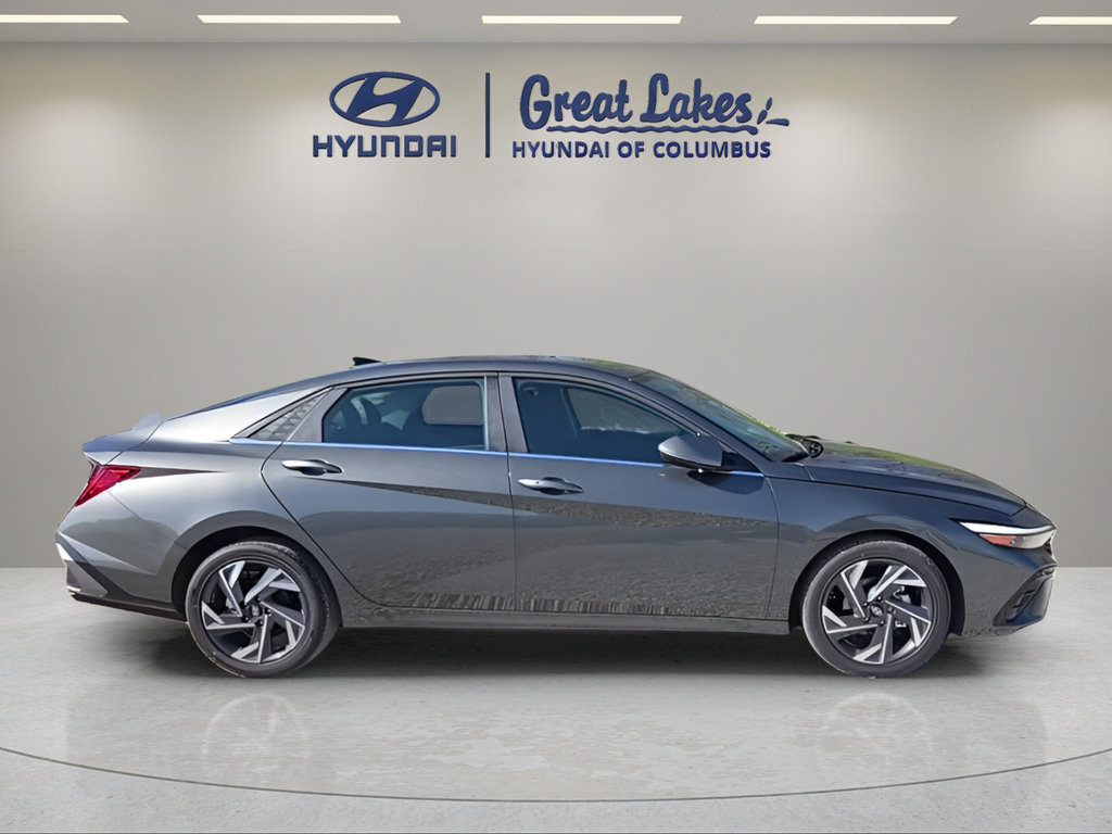 New 2026 Hyundai Elantra Limited FWD image 7