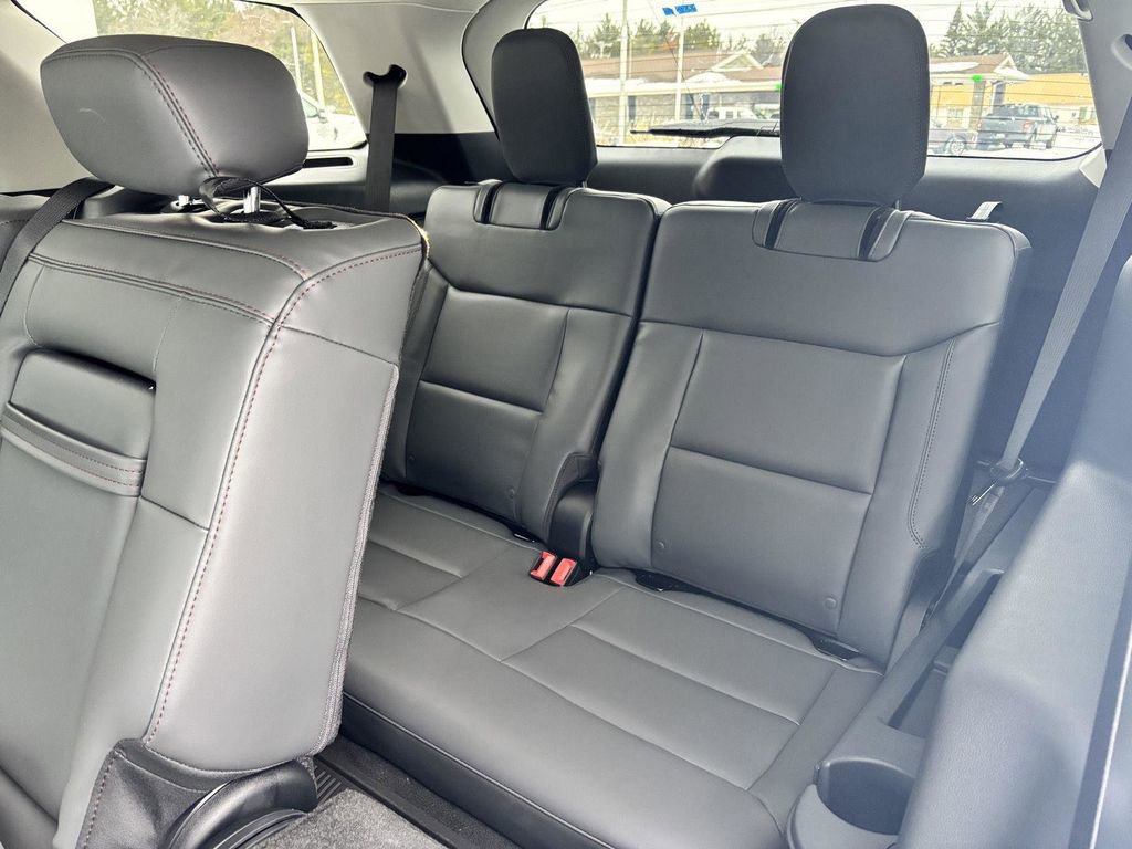 New 2026 Ford Explorer Active w/ Active Comfort Package image 16