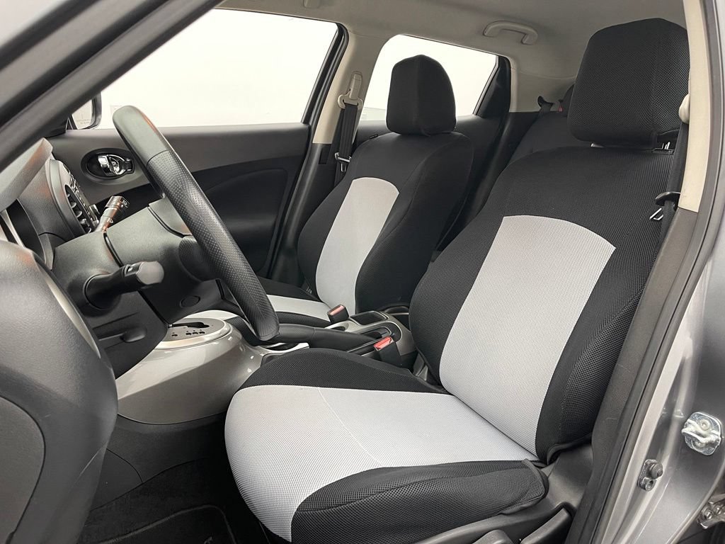 Used 2015 Nissan Juke S FWD image 16