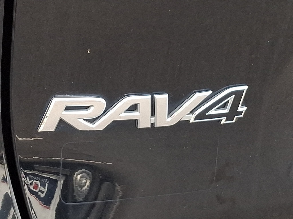 Used 2024 Toyota RAV4 XLE AWD/4WD image 30