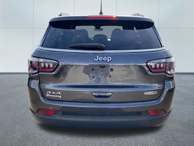 Used 2023 Jeep Compass Latitude image 3