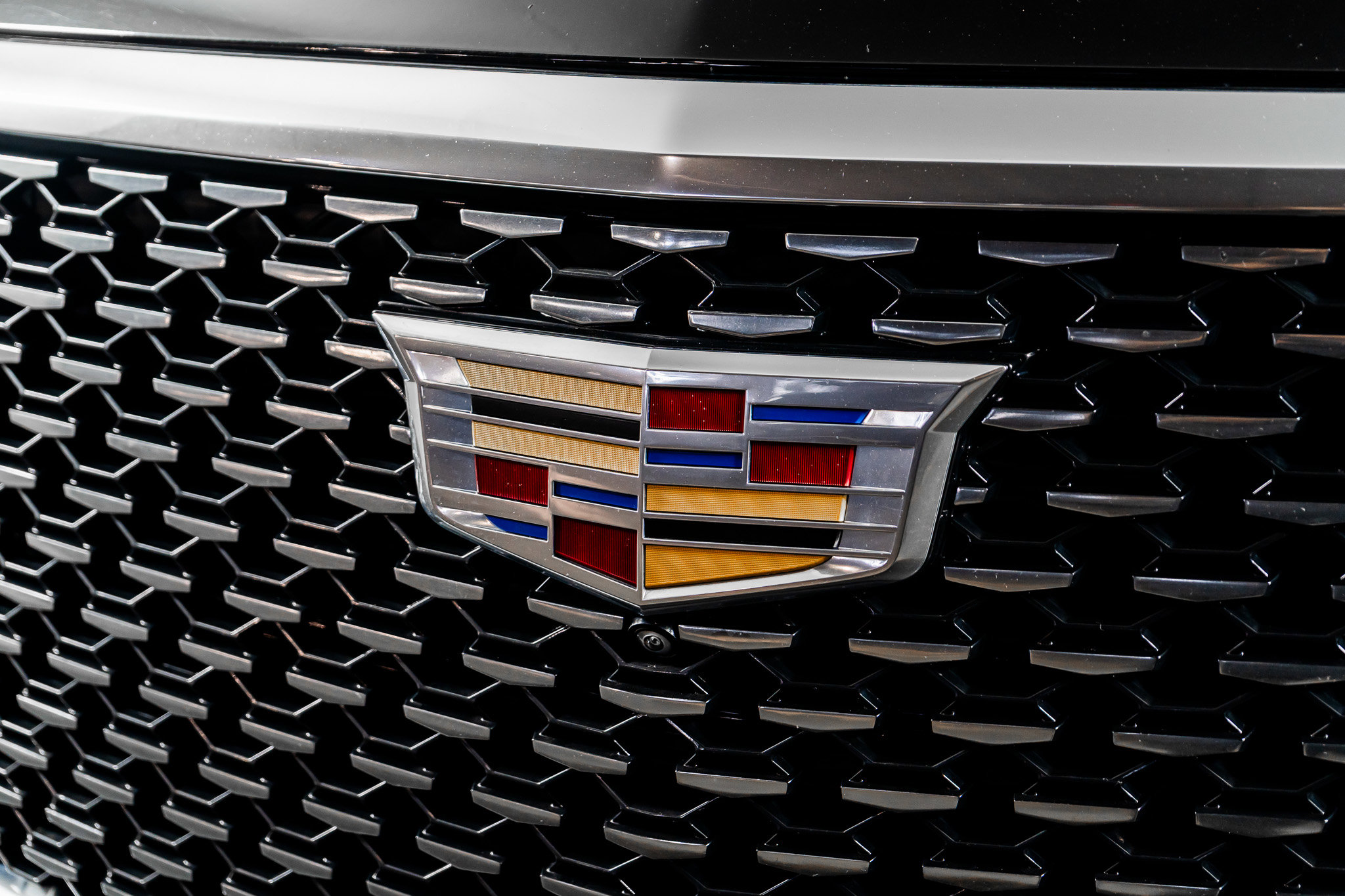 Used 2024 Cadillac Escalade ESV Premium Luxury image 25