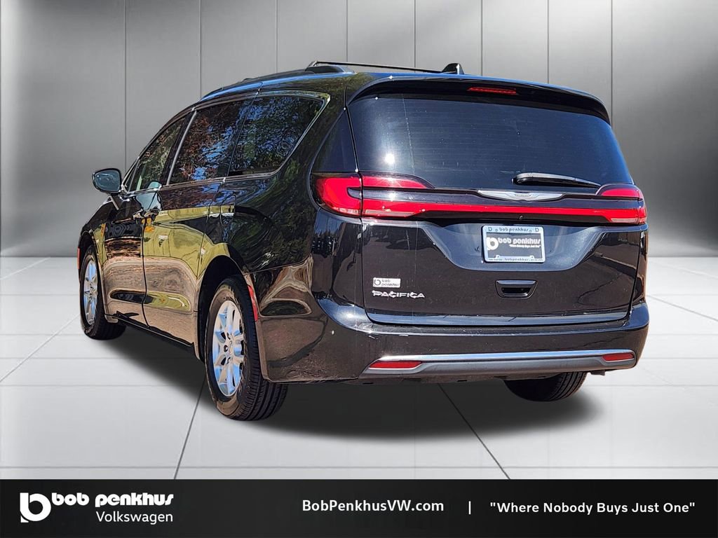 Used 2022 Chrysler Pacifica Touring-L FWD image 27
