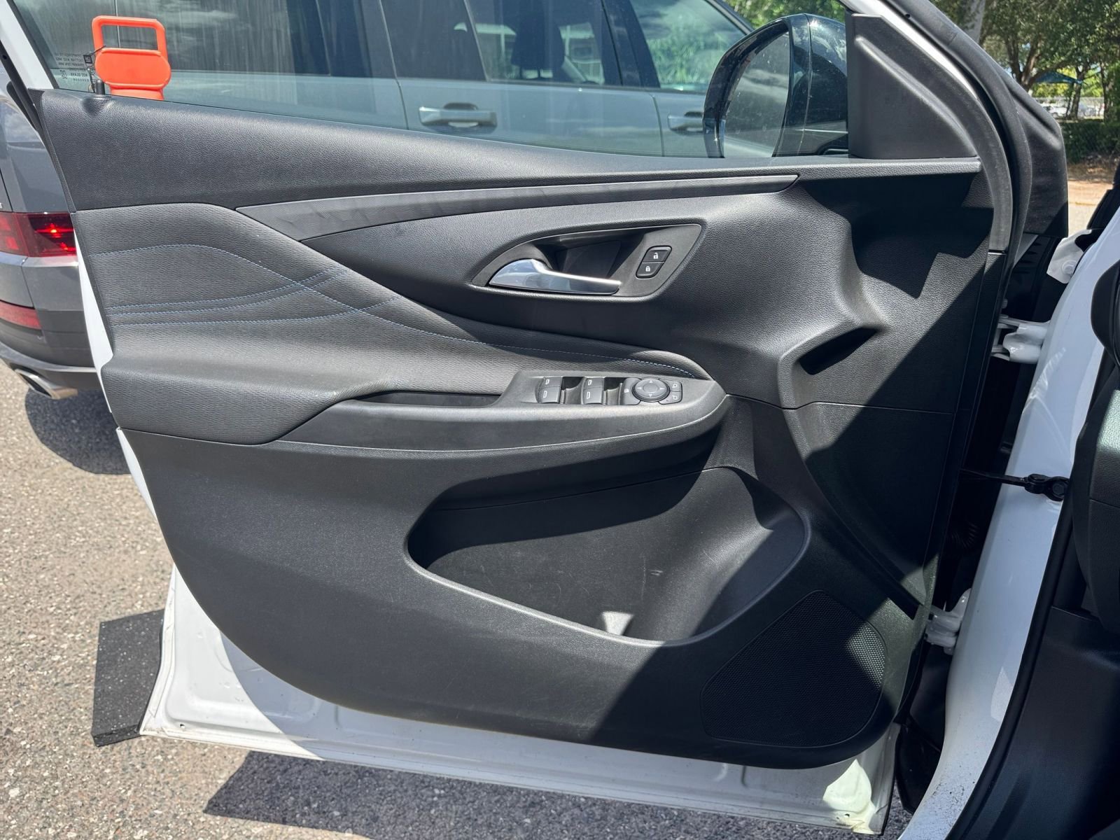 Used 2025 Buick Envista Sport Touring FWD image 18