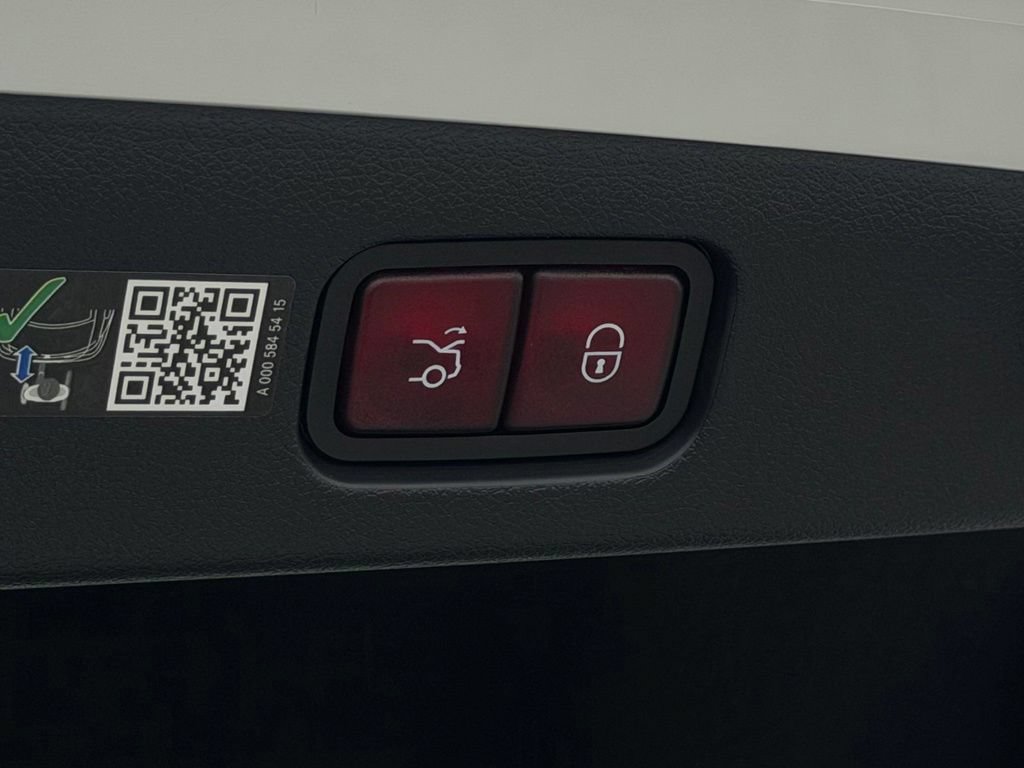 Certified 2025 Mercedes-Benz E 350 Sedan image 9