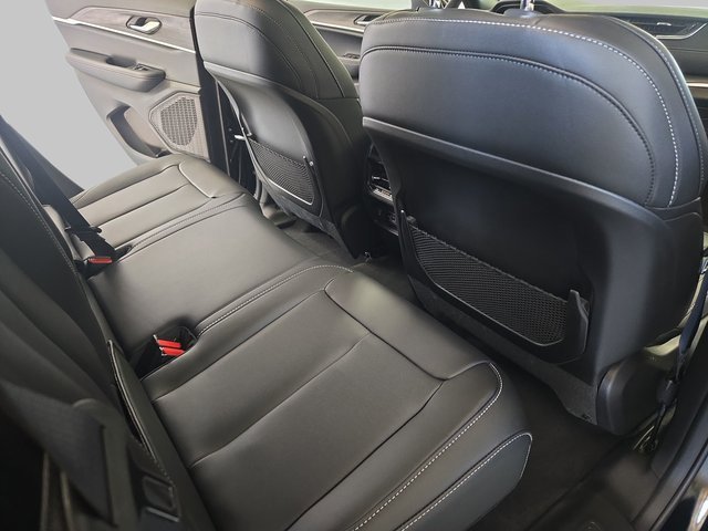 New 2025 Jeep Grand Cherokee Limited w/ Trailer Tow Package image 12