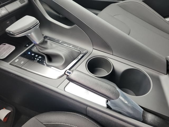 New 2026 Hyundai Elantra Sport FWD image 15