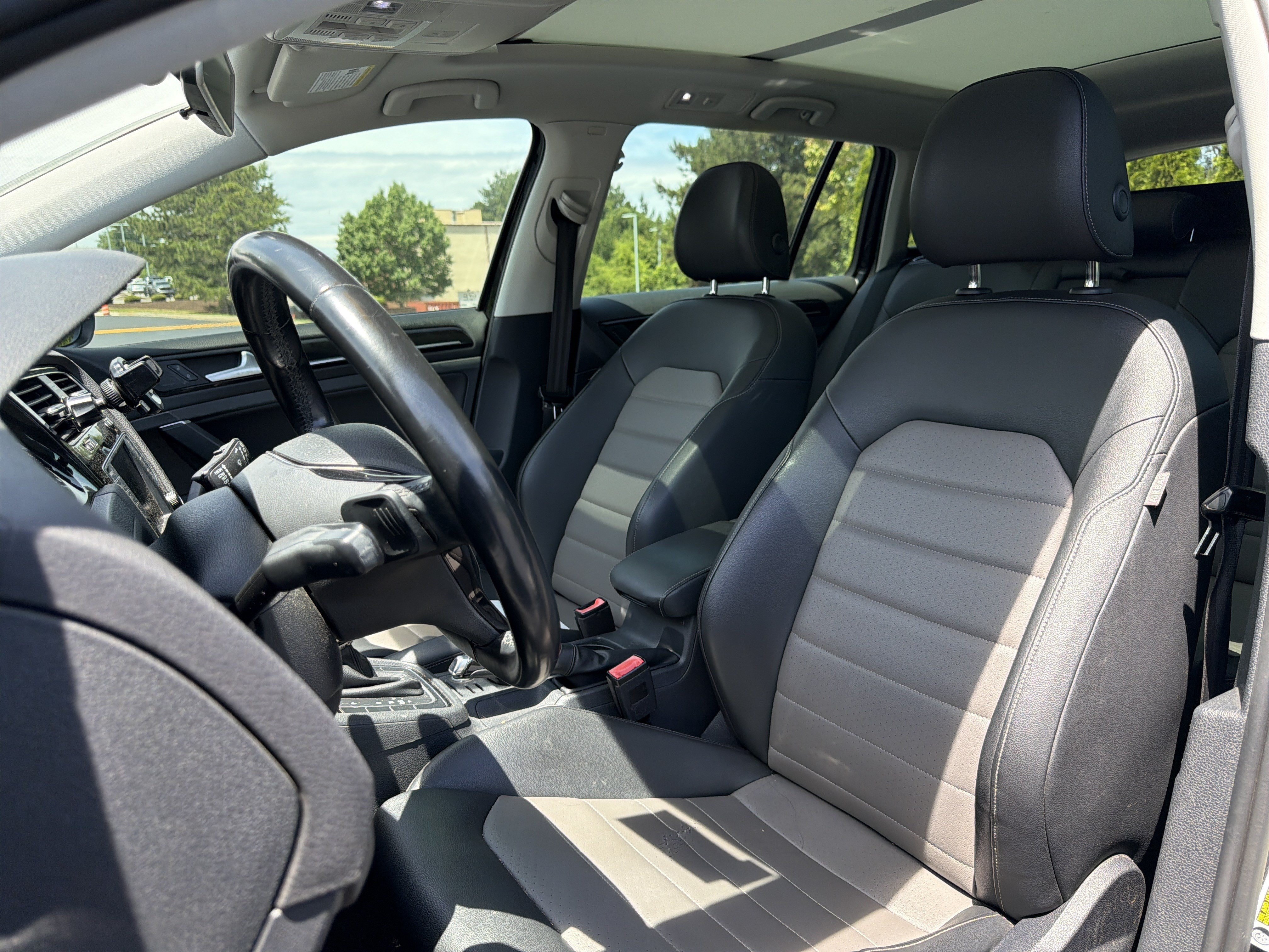 Used 2016 Volkswagen Golf SEL FWD image 7