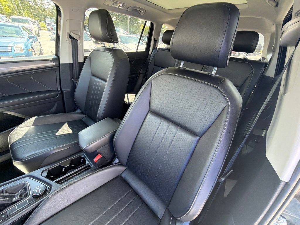 Used 2022 Volkswagen Tiguan SE AWD/4WD image 15