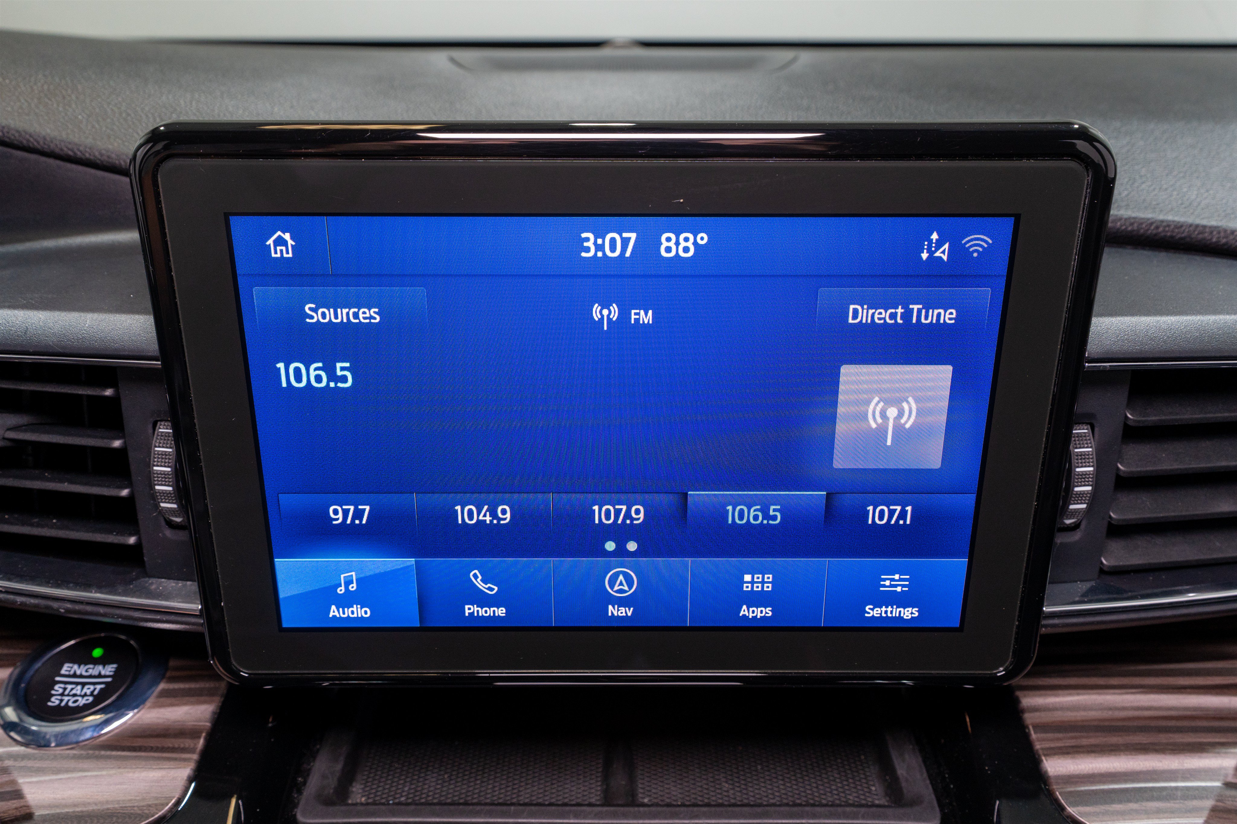 Used 2021 Ford Explorer Limited w/ Equipment Group 301A RWD image 19