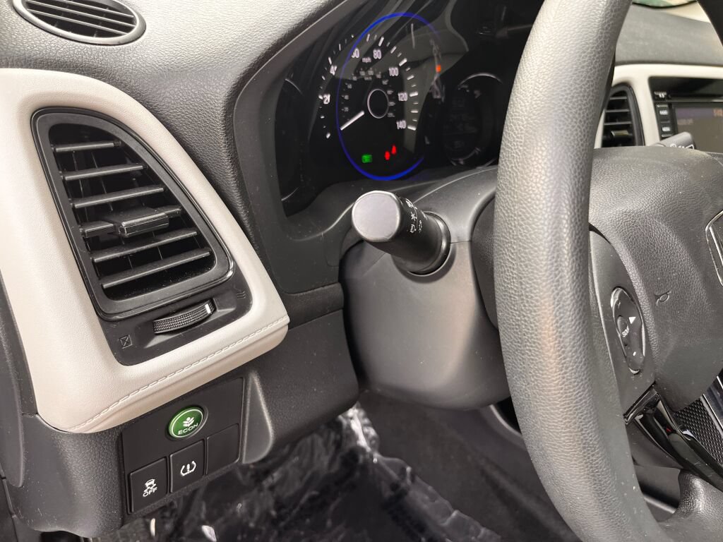Used 2021 Honda HR-V LX image 13