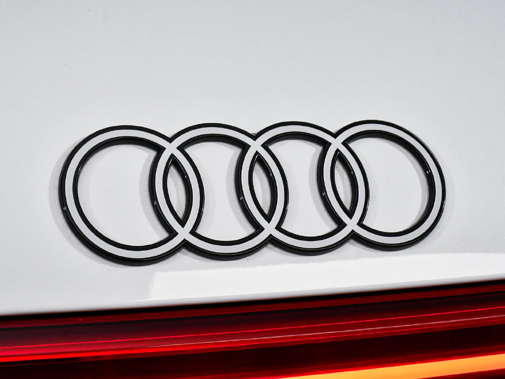 Used 2024 Audi Q8 e-tron Premium AWD/4WD image 86