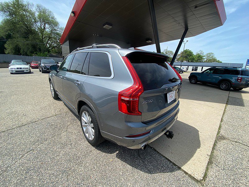Used 2018 Volvo XC90 T5 Momentum w/ Convenience Package AWD/4WD image 2