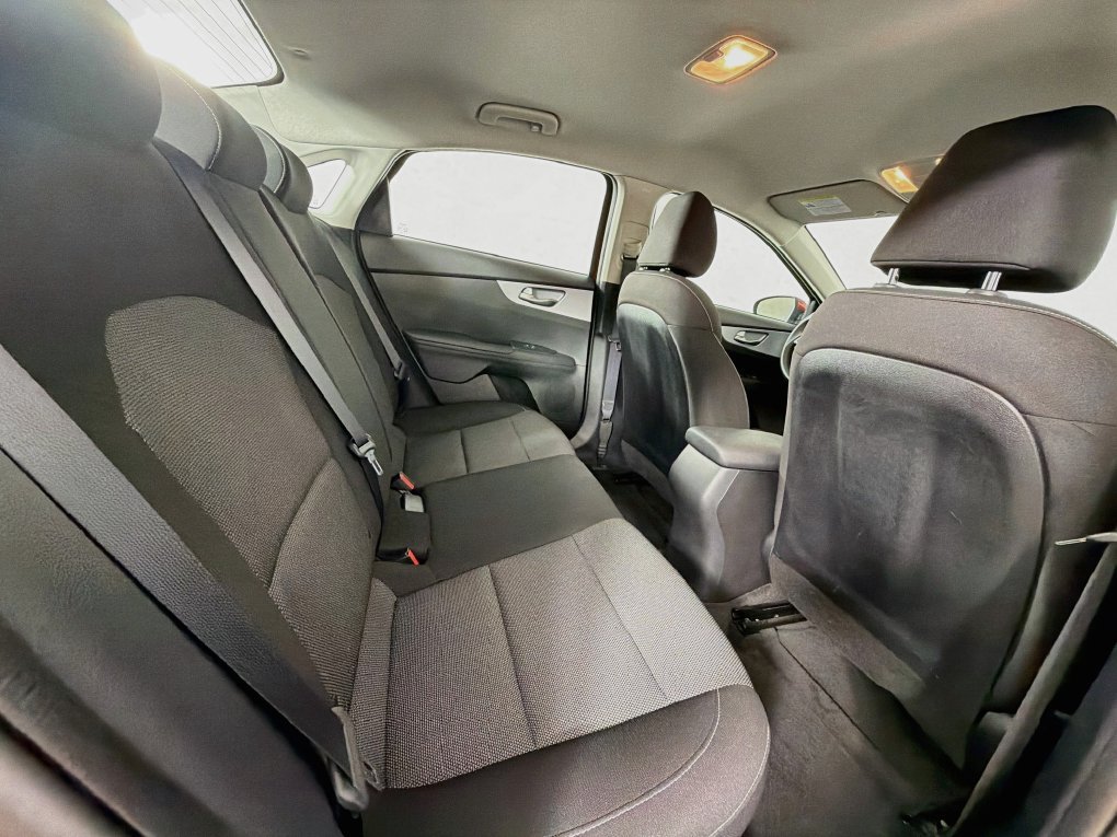 Used 2022 Kia Forte LXS FWD image 28