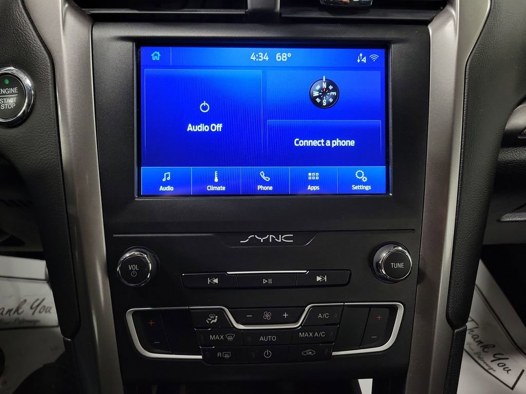 Used 2020 Ford Fusion SE image 20