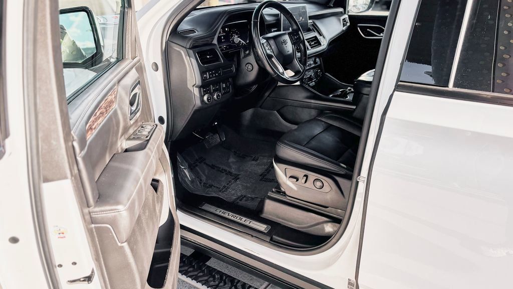 Used 2022 Chevrolet Suburban Z71 w/ Z71 Off-Road Package image 11