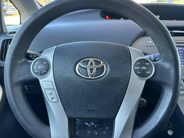 Used 2015 Toyota Prius Two w/ Preferred Accessory Package FWD image 26