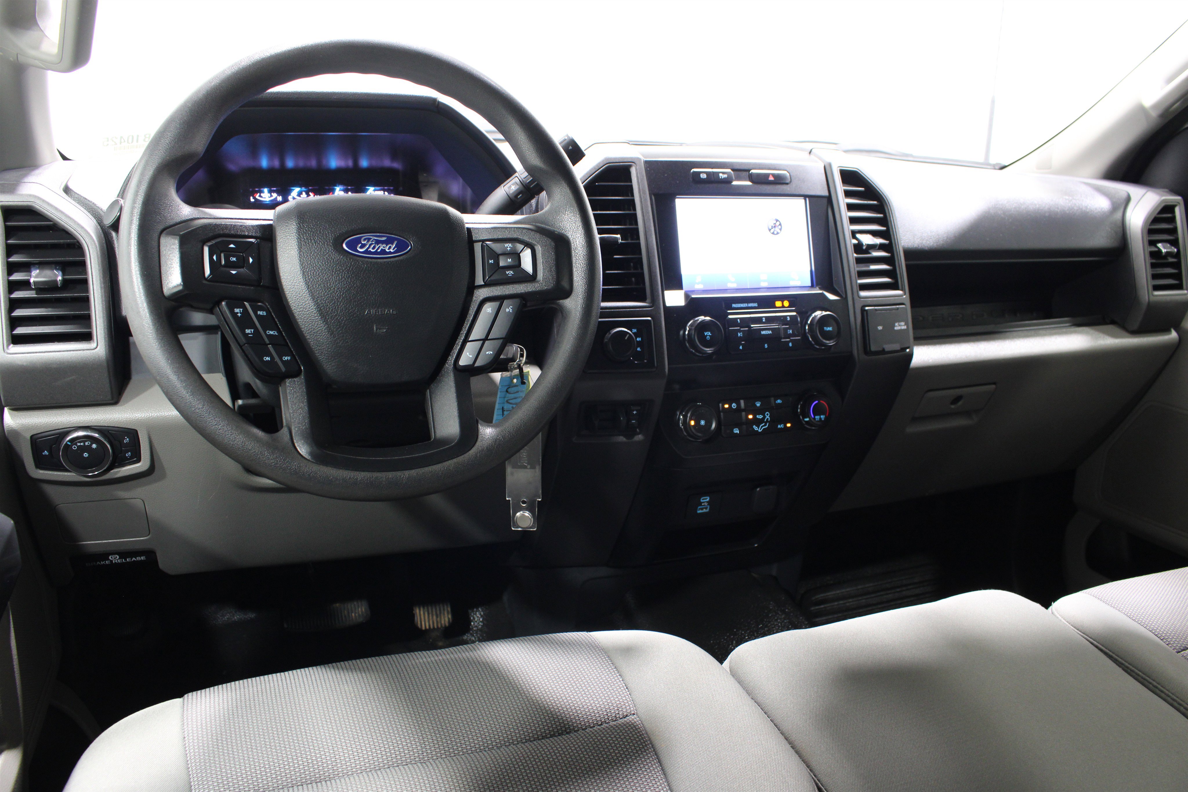 Used 2022 Ford F450 XL w/ STX Appearance Package image 2