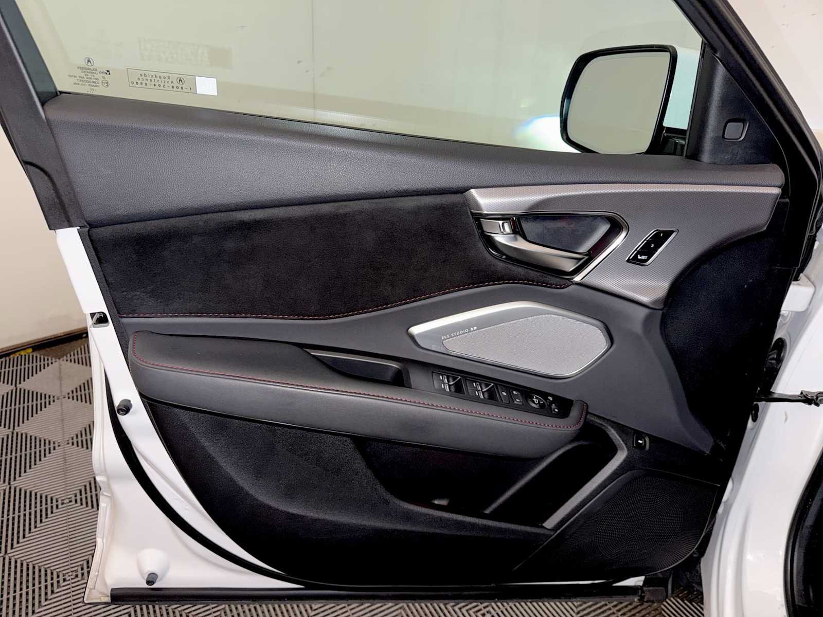 Used 2023 Acura RDX w/ Advance Package AWD/4WD image 11