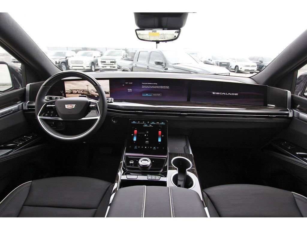 New 2026 Cadillac Escalade Luxury w/ LPO, Radiant Package AWD/4WD image 9