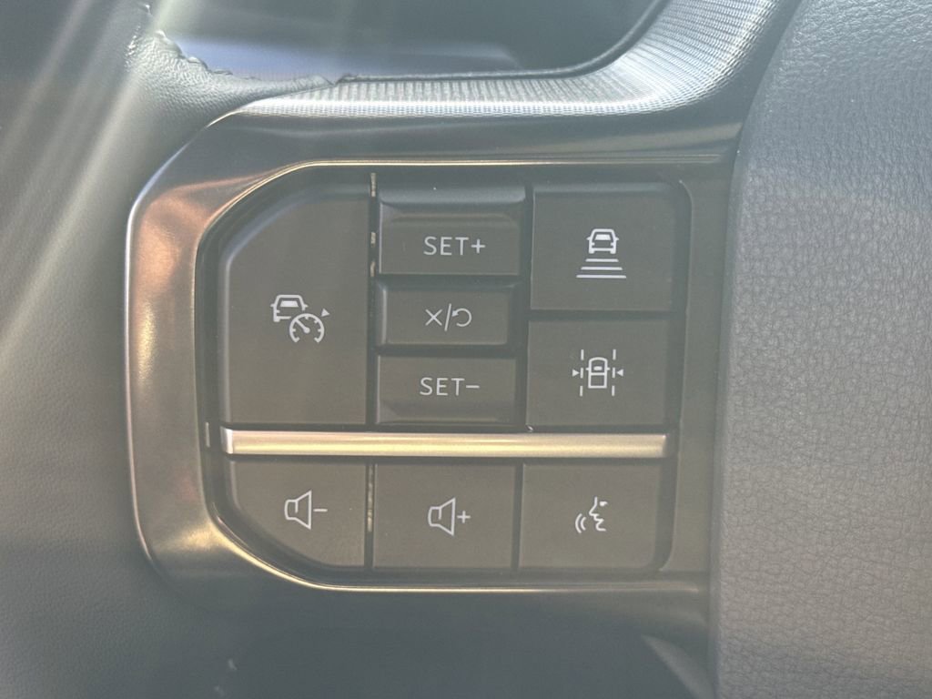 New 2025 Ford F350 Platinum w/ FX4 Off-Road Package image 25