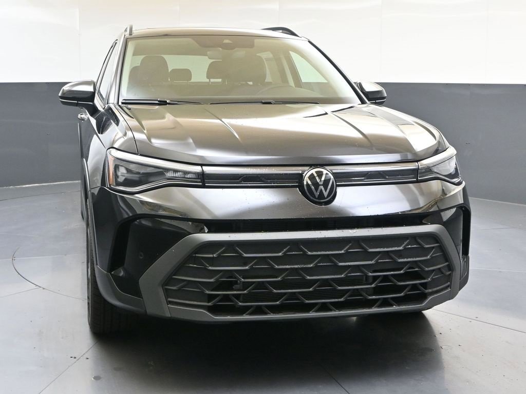 New 2025 Volkswagen Taos SE image 8