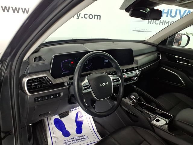 Used 2024 Kia Telluride EX w/ EX Captain's Chair Package AWD/4WD image 13
