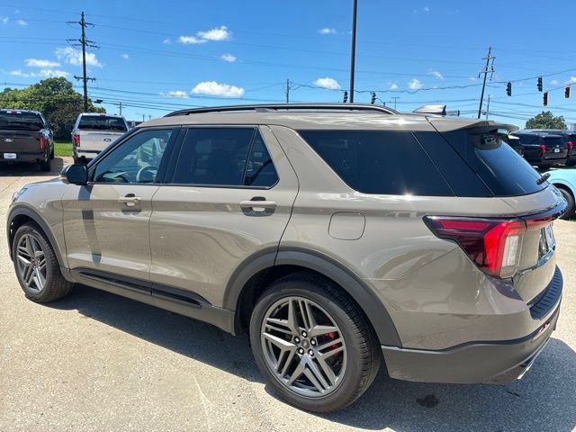 New 2026 Ford Explorer ST w/ Sun And Sound Package AWD/4WD image 3