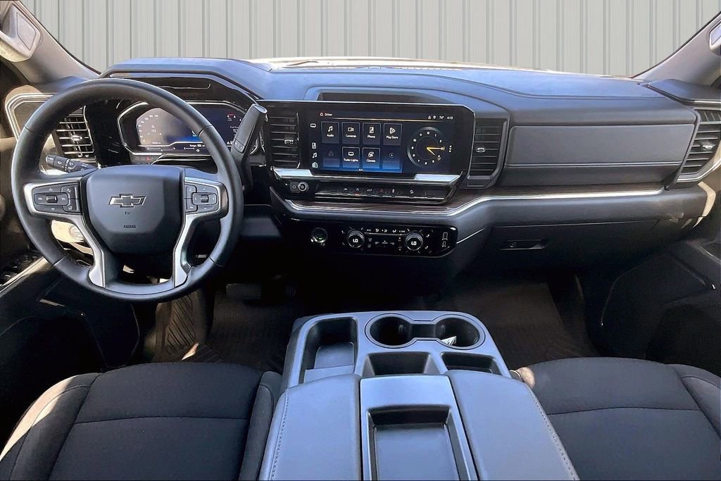 Used 2023 Chevrolet Silverado 1500 RST w/ Z71 Off-Road Package AWD/4WD image 6