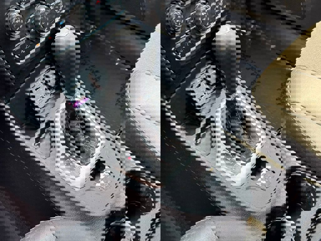 Used 2018 Jeep Cherokee Latitude Plus image 21