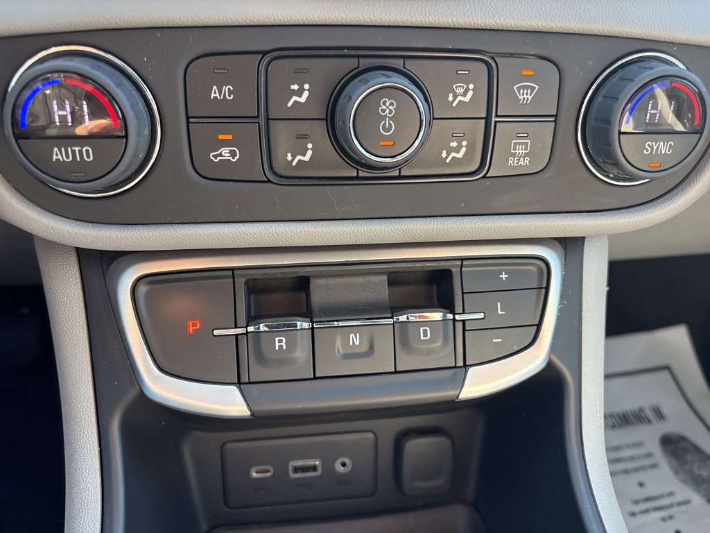 Used 2023 GMC Terrain SLE w/ Driver Convenience Package image 19
