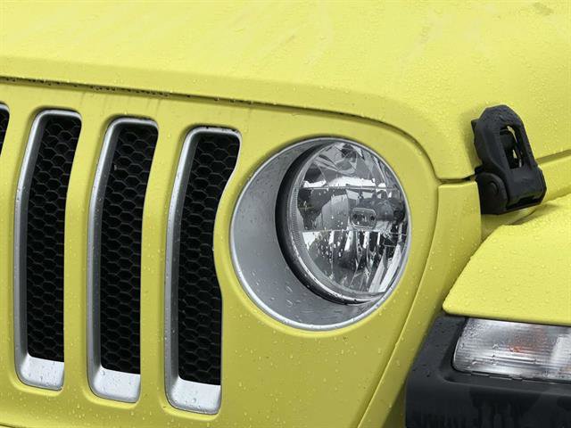 Used 2023 Jeep Wrangler Sahara image 7