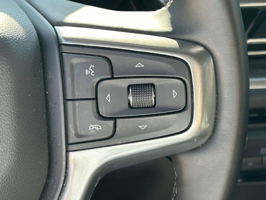 Used 2025 Chevrolet Silverado 2500 LTZ w/ LTZ Convenience Package AWD/4WD image 22