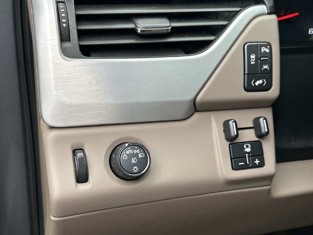 Used 2020 GMC Yukon SLT w/ Open Road Package RWD image 41