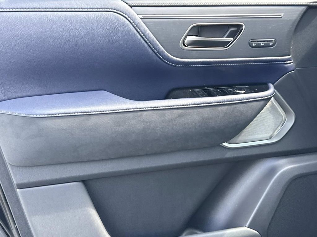 New 2026 INFINITI QX80 4WD image 14