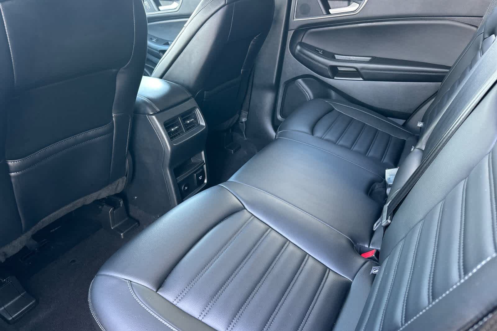 Certified 2024 Ford Edge SEL w/ Convenience Package image 5