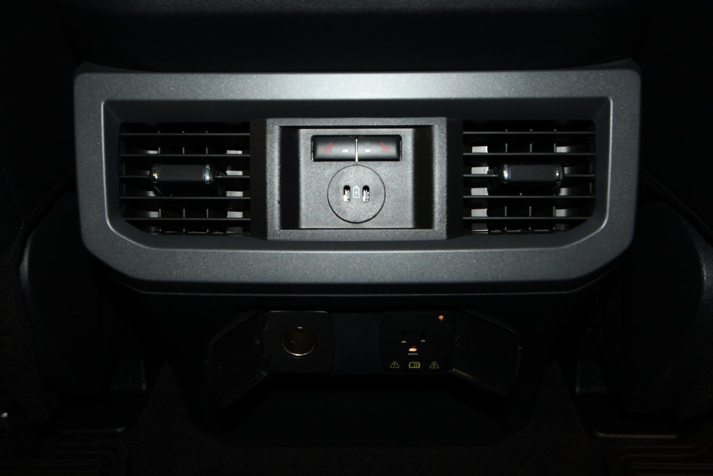 Used 2024 Ford F250 Lariat w/ Lariat Ultimate Package AWD/4WD image 32